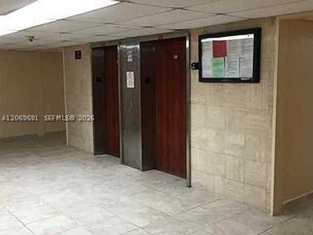 7000 NW 186th St 4-323, Hialeah, FL 33015