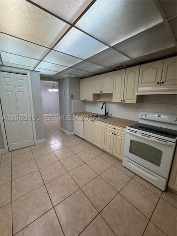 7000 NW 186th St 4-323, Hialeah, FL 33015