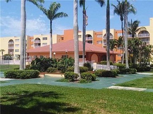 7000 NW 186th St 4-323, Hialeah, FL 33015