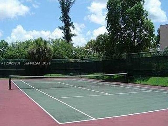 7000 NW 186th St 4-323, Hialeah, FL 33015