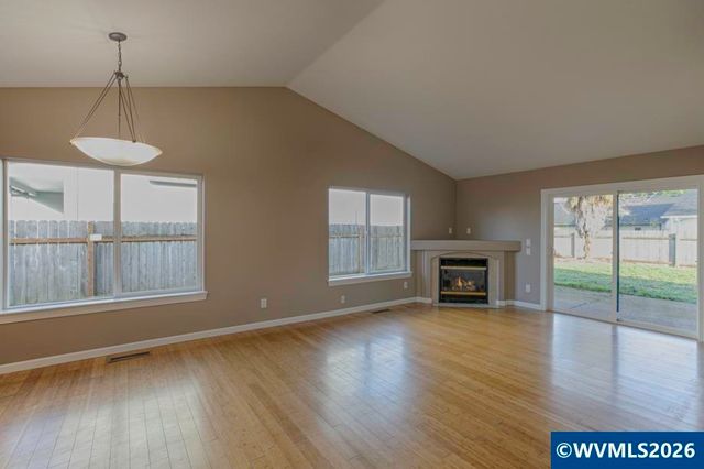 4995 Ward Dr NE, Salem, OR 97305