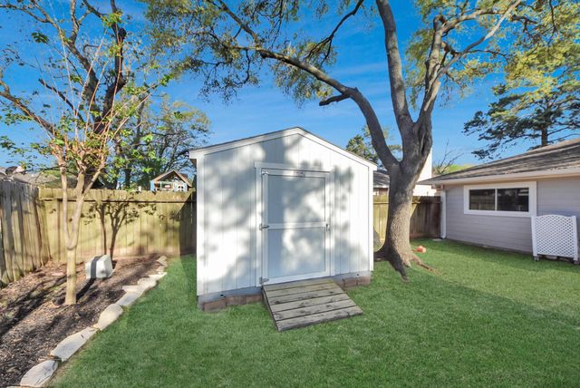 9227 Rippling Fields Drive, Houston, TX 77064