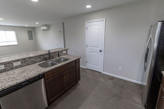 1409 PARIS RD 101, Columbia, MO 65201