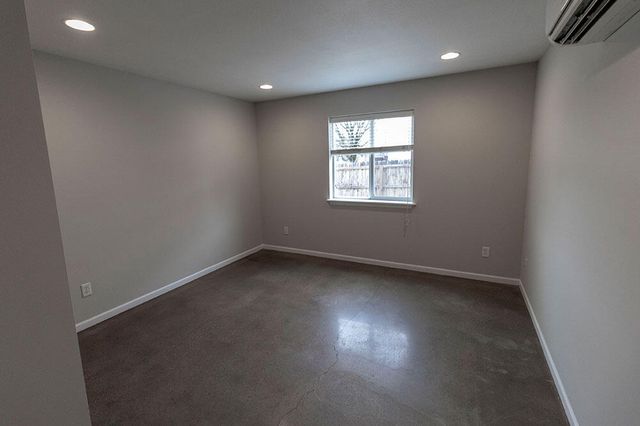 1409 PARIS RD 101, Columbia, MO 65201