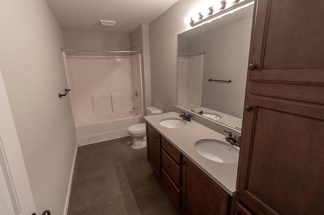 1409 PARIS RD 101, Columbia, MO 65201