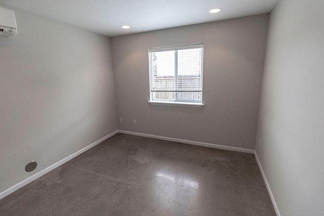 1409 PARIS RD 101, Columbia, MO 65201