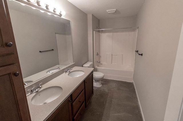 1409 PARIS RD 101, Columbia, MO 65201