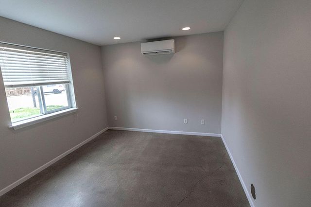 1409 PARIS RD 101, Columbia, MO 65201