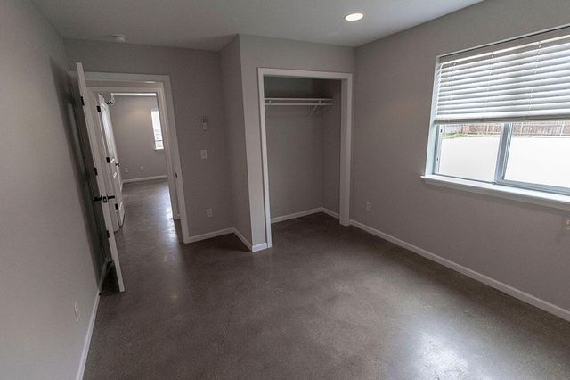 1409 PARIS RD 101, Columbia, MO 65201