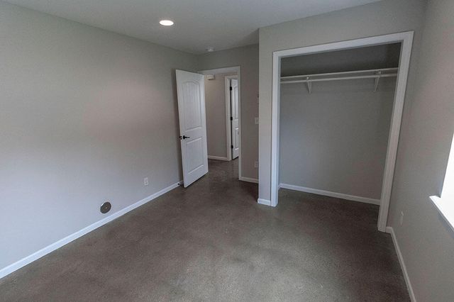 1409 PARIS RD 101, Columbia, MO 65201