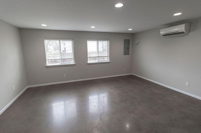 1409 PARIS RD 101, Columbia, MO 65201