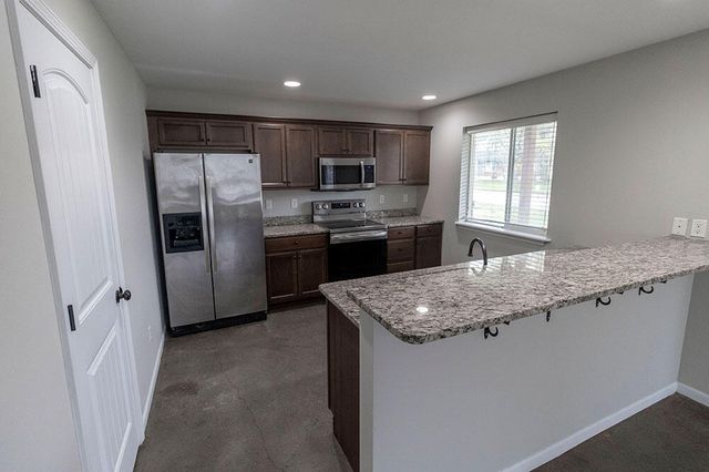 1409 PARIS RD 101, Columbia, MO 65201