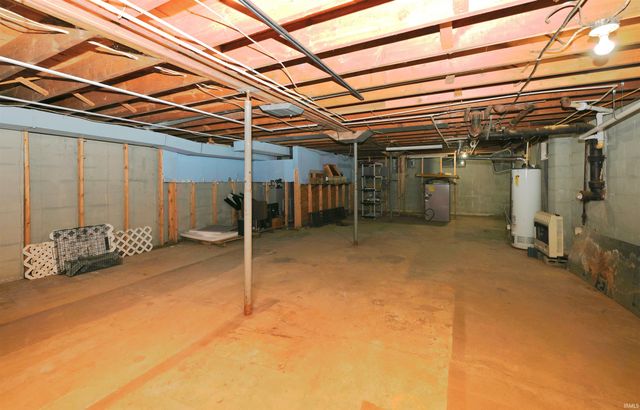 13788 W State Road 14, Medaryville, IN 47957