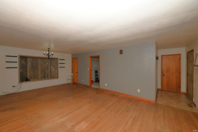 13788 W State Road 14, Medaryville, IN 47957