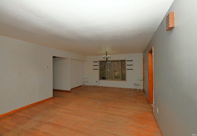 13788 W State Road 14, Medaryville, IN 47957