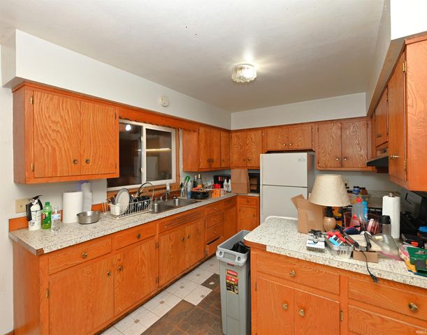 13788 W State Road 14, Medaryville, IN 47957