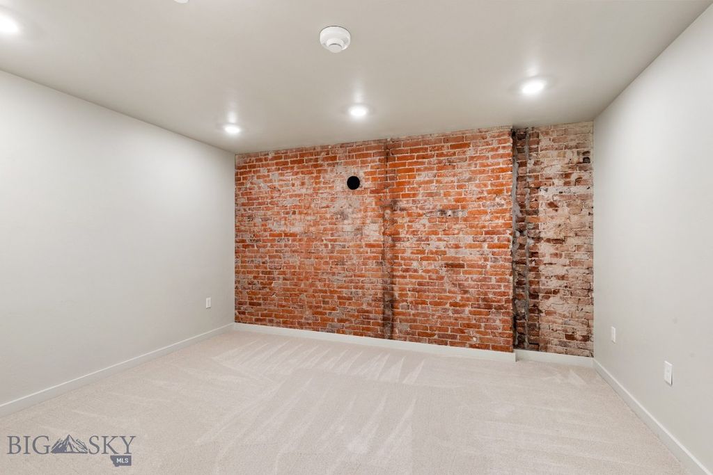 59 E Park Street, Butte, MT 59701 photo 24