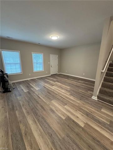 637 Grimes RD, Hampton, VA 23663