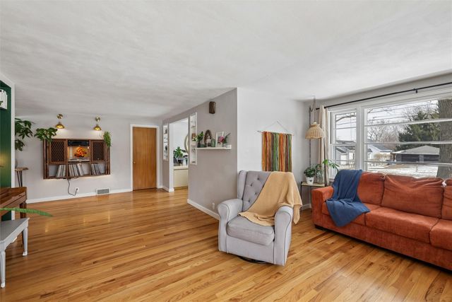 3324 47th Street, Des Moines, IA 50310