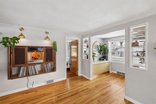 3324 47th Street, Des Moines, IA 50310