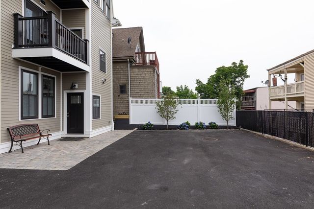 42 W Eagle Street 2, Boston, MA 02128