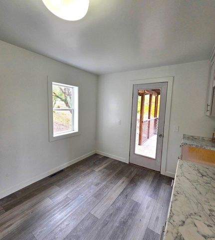 860 N Elm St, Colville, WA 99114