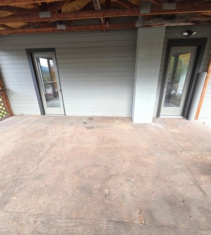 860 N Elm St, Colville, WA 99114