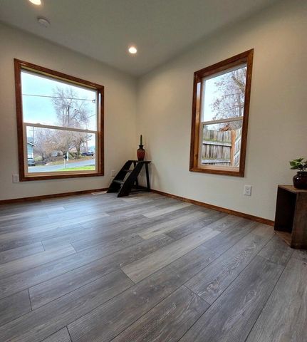 860 N Elm St, Colville, WA 99114