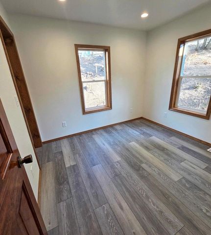 860 N Elm St, Colville, WA 99114