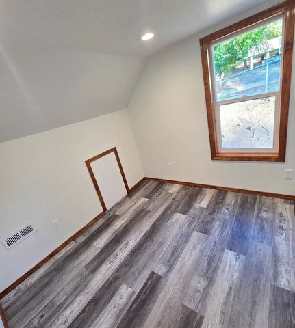 860 N Elm St, Colville, WA 99114