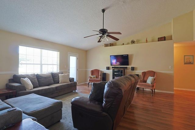 5205 Whitehurst Lane, Crestview, FL 32536