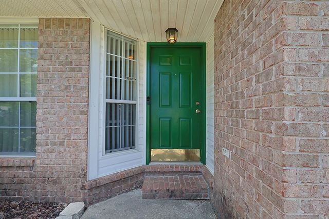 5205 Whitehurst Lane, Crestview, FL 32536