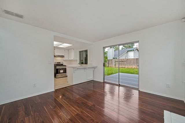 8584 Sunnybrae Dr, Sacramento, CA 95823