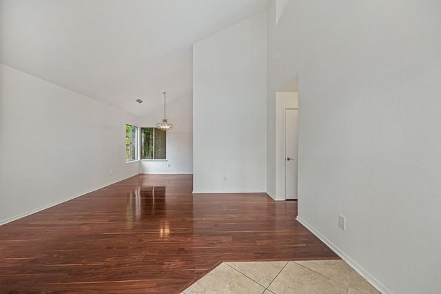 8584 Sunnybrae Dr, Sacramento, CA 95823