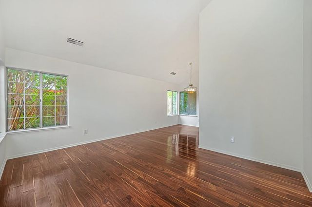 8584 Sunnybrae Dr, Sacramento, CA 95823