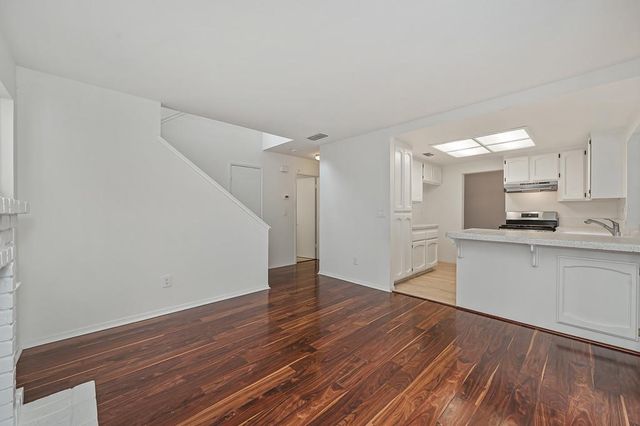 8584 Sunnybrae Dr, Sacramento, CA 95823