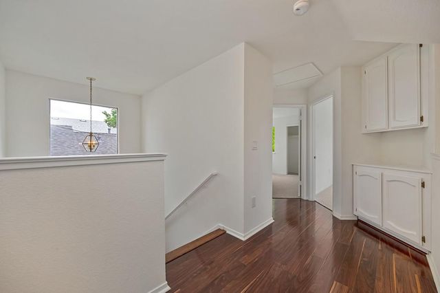 8584 Sunnybrae Dr, Sacramento, CA 95823