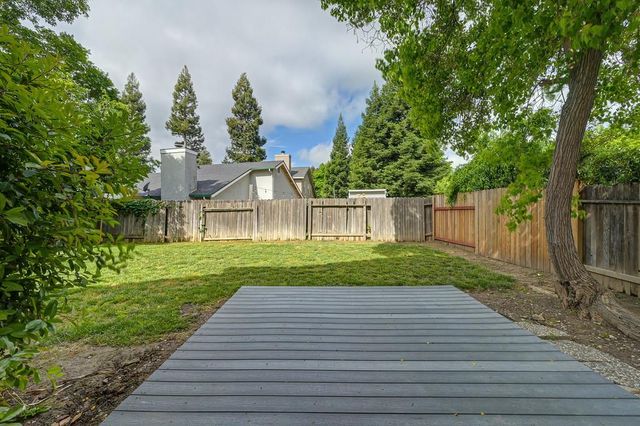 8584 Sunnybrae Dr, Sacramento, CA 95823