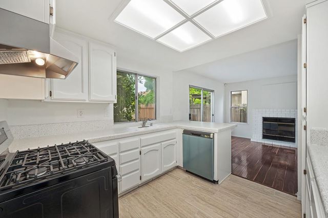 8584 Sunnybrae Dr, Sacramento, CA 95823