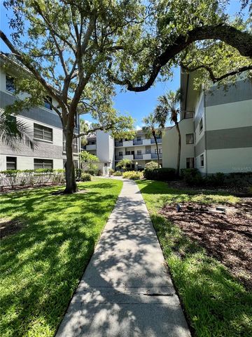2650 COUNTRYSIDE BOULEVARD B302, Clearwater, FL 33761
