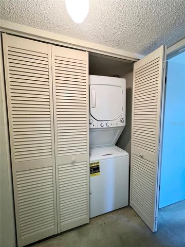 2650 COUNTRYSIDE BOULEVARD B302, Clearwater, FL 33761