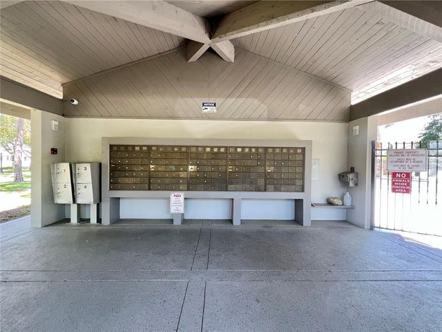 2650 COUNTRYSIDE BOULEVARD B302, Clearwater, FL 33761