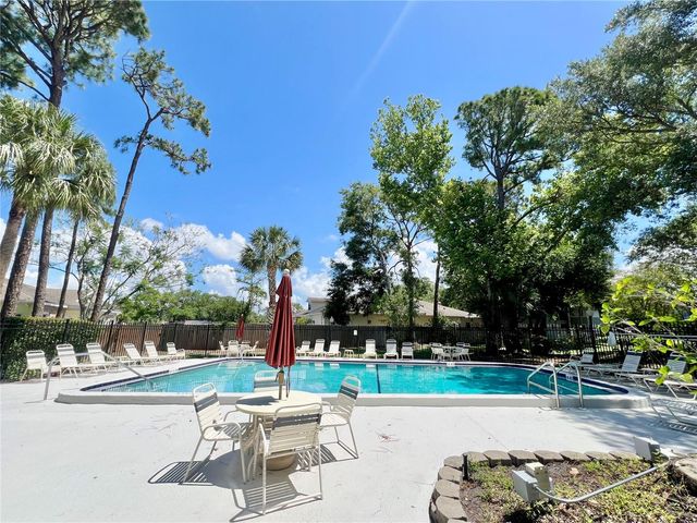 2650 COUNTRYSIDE BOULEVARD B302, Clearwater, FL 33761