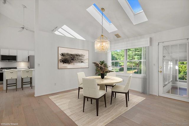 39 L Hermitage Drive 39, Shelton, CT 06484