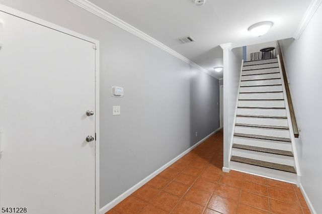 7 Harbor Front Ct. Unit C7 C7, Elizabeth City, NJ 07206