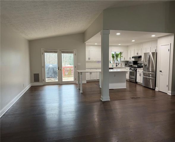 1020 Park Forest Drive NW, Lilburn, GA 30047