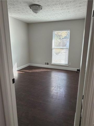 1020 Park Forest Drive NW, Lilburn, GA 30047