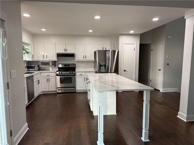 1020 Park Forest Drive NW, Lilburn, GA 30047
