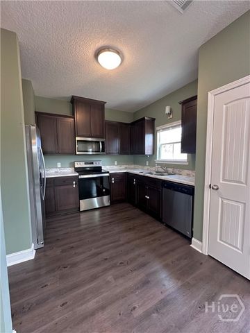 73 Gambrell Road, Hinesville, GA 31313