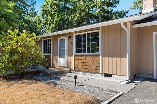 1706 Foxfire Drive SE, Olympia, WA 98513